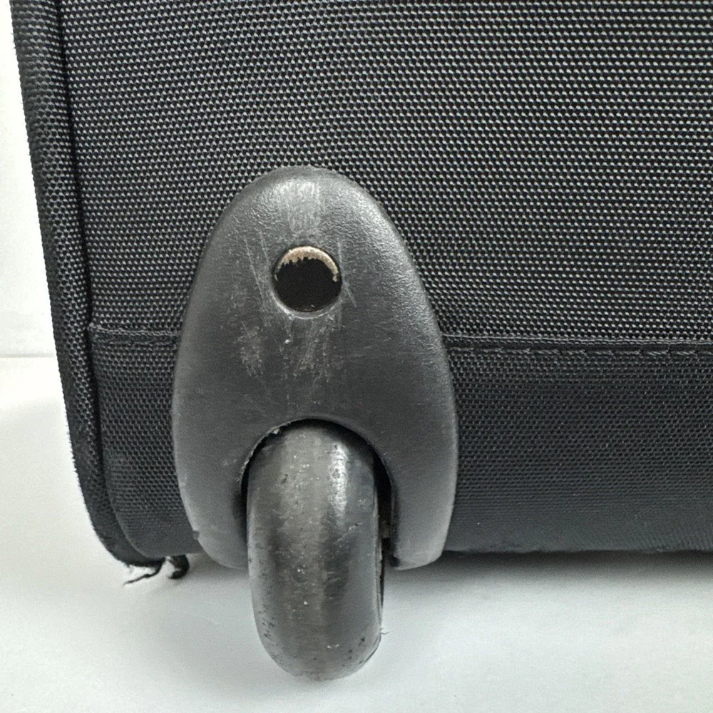 Samsonite owned shipped wheeled